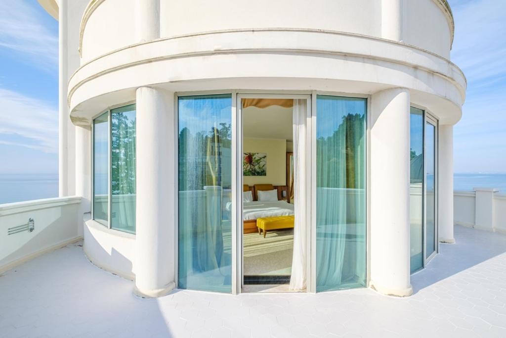 Castello Mare All Inclusive Resort Батуми Стая снимка