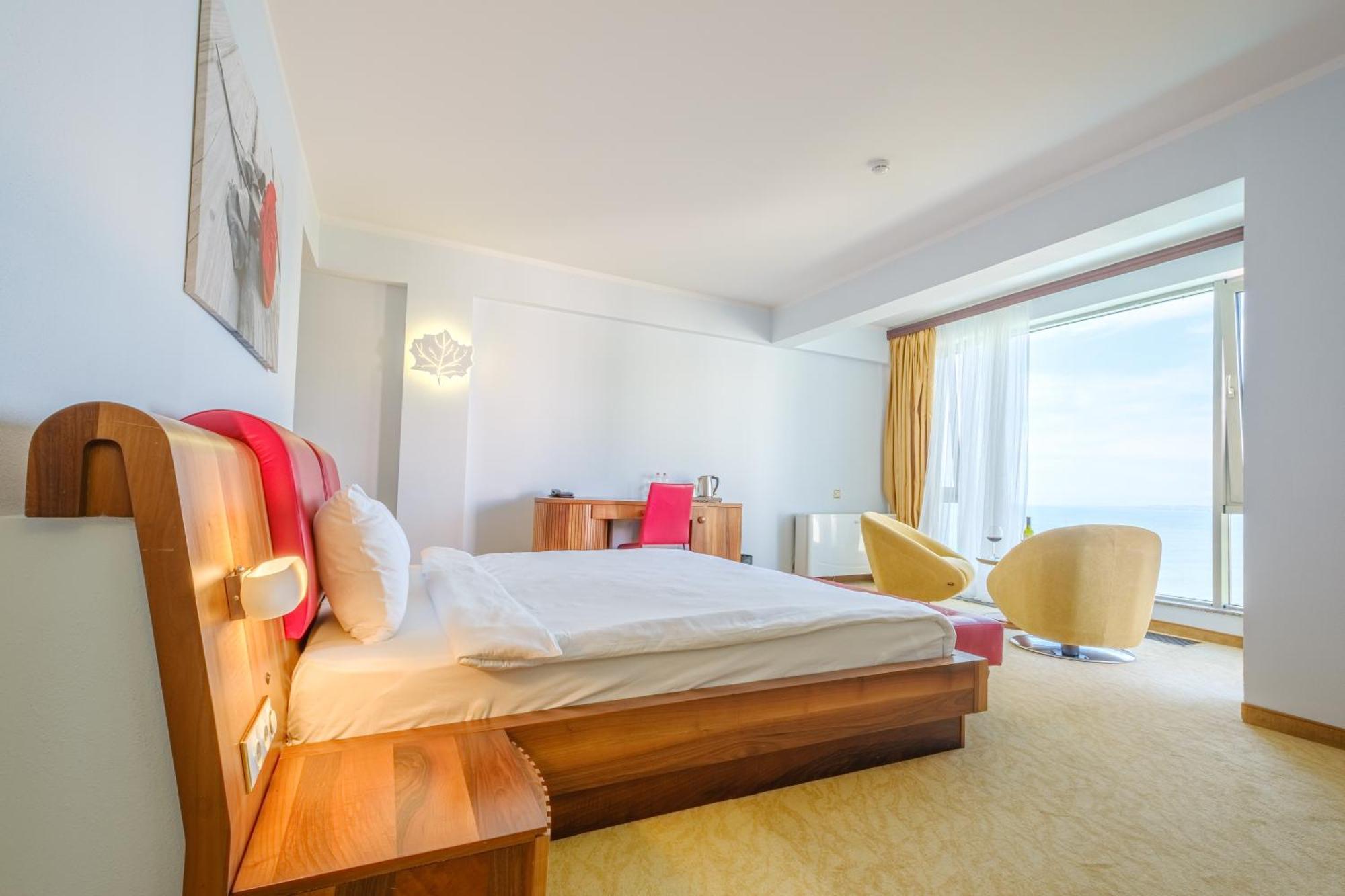 Castello Mare All Inclusive Resort Батуми Екстериор снимка
